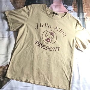 NEW HELLO KITTY Graphic Short Sleeve M RARE